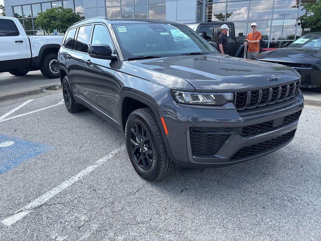 2026 Jeep Grand Cherokee GRAND CHEROKEE L LAREDO ALTITUDE 4X4