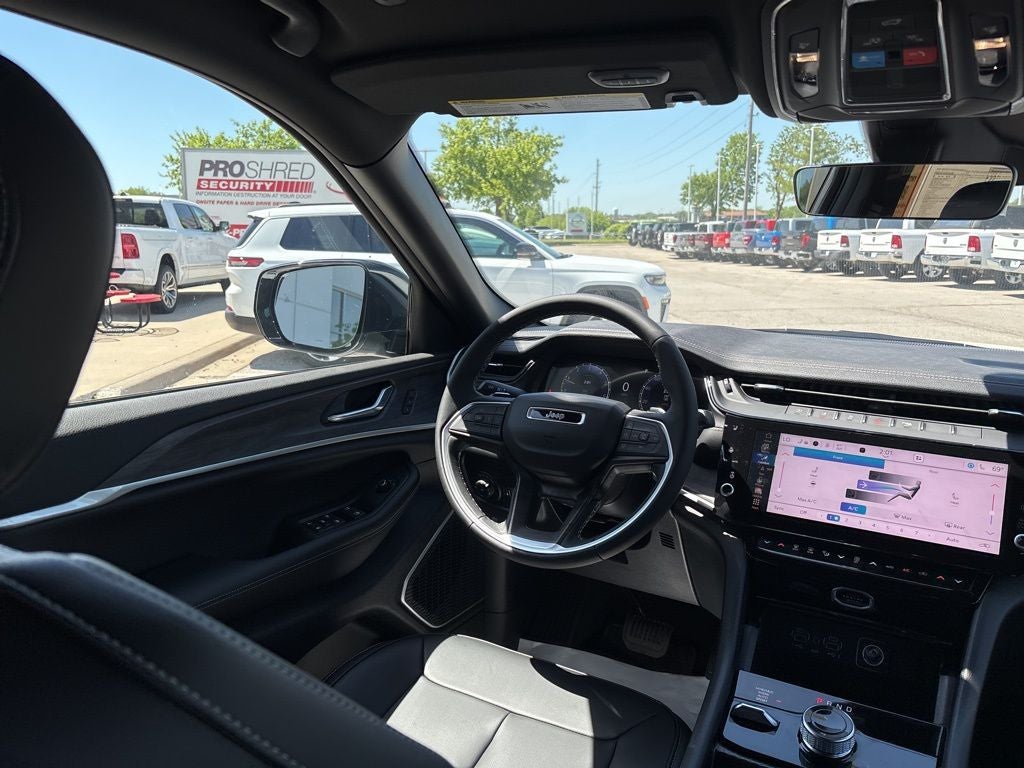 2026 Jeep Grand Cherokee GRAND CHEROKEE L LIMITED 4X4
