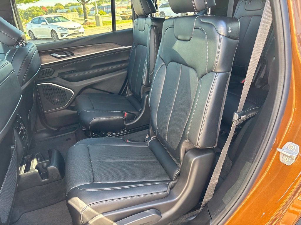 2027 Jeep Grand Cherokee GRAND CHEROKEE L LIMITED RESERVE 4X4