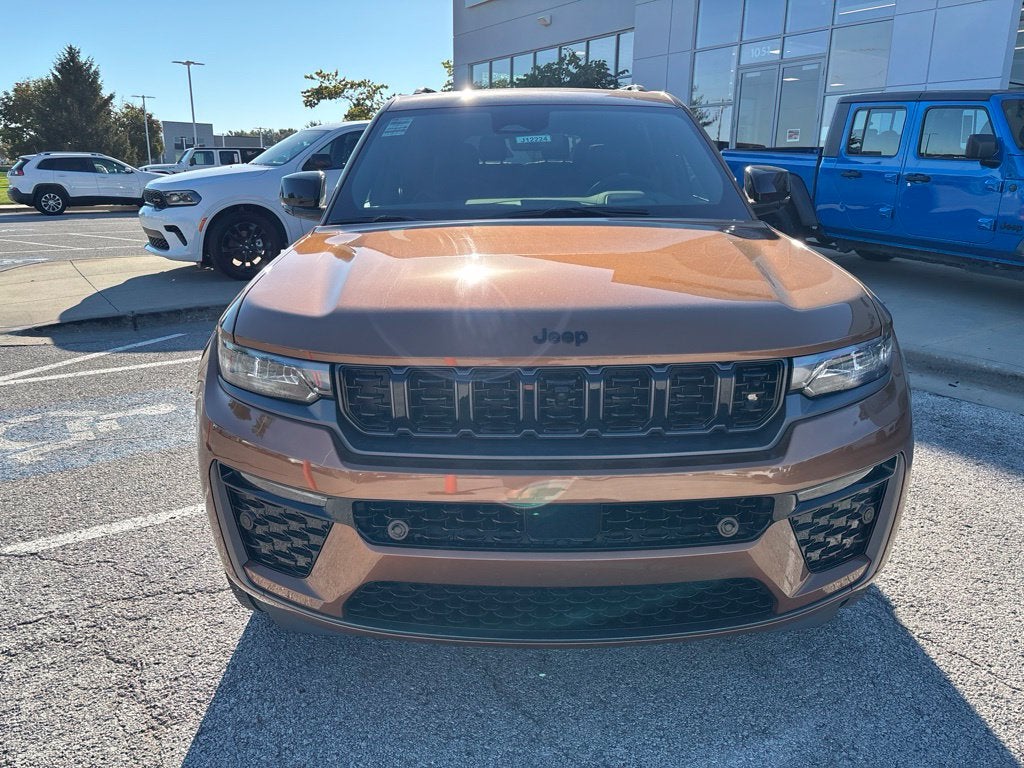 2027 Jeep Grand Cherokee GRAND CHEROKEE L LIMITED RESERVE 4X4