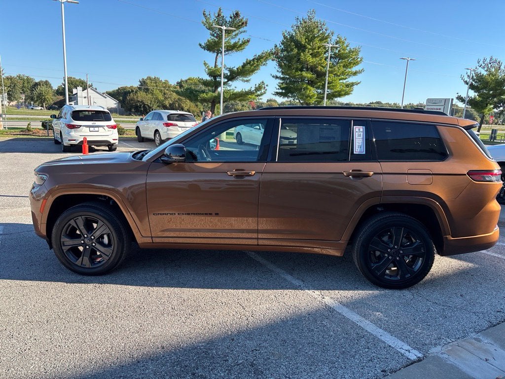 2027 Jeep Grand Cherokee GRAND CHEROKEE L LIMITED RESERVE 4X4
