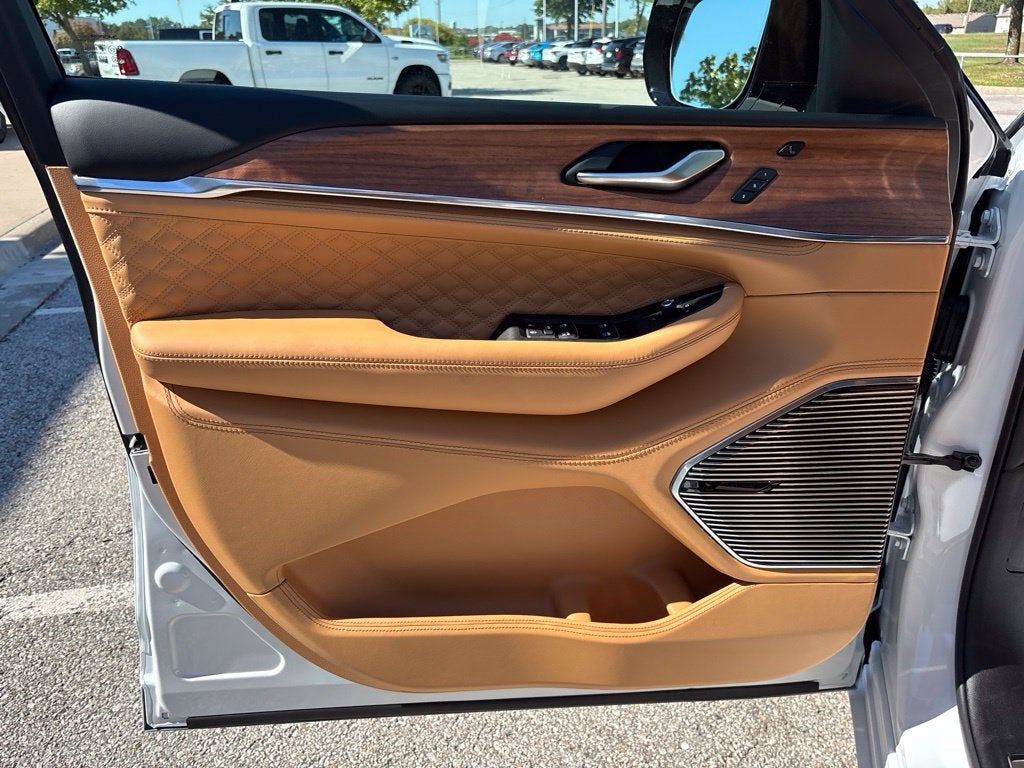2027 Jeep Grand Cherokee GRAND CHEROKEE L SUMMIT 4X4