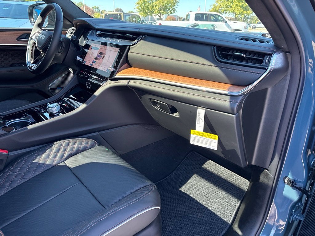 2027 Jeep Grand Cherokee GRAND CHEROKEE L SUMMIT 4X4