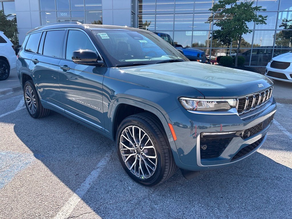 2027 Jeep Grand Cherokee GRAND CHEROKEE L SUMMIT 4X4