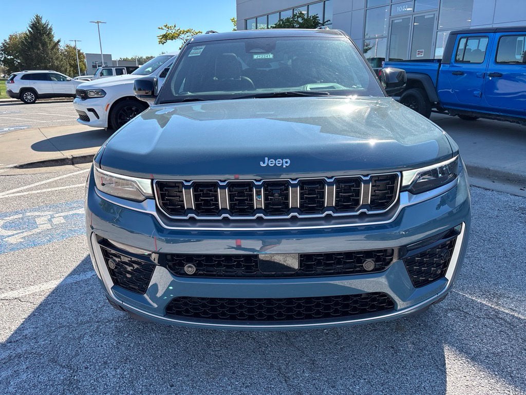 2027 Jeep Grand Cherokee GRAND CHEROKEE L SUMMIT 4X4