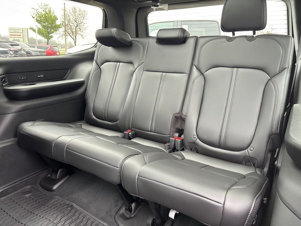 2026 Jeep Grand Wagoneer GRAND WAGONEER UPLAND 4X4