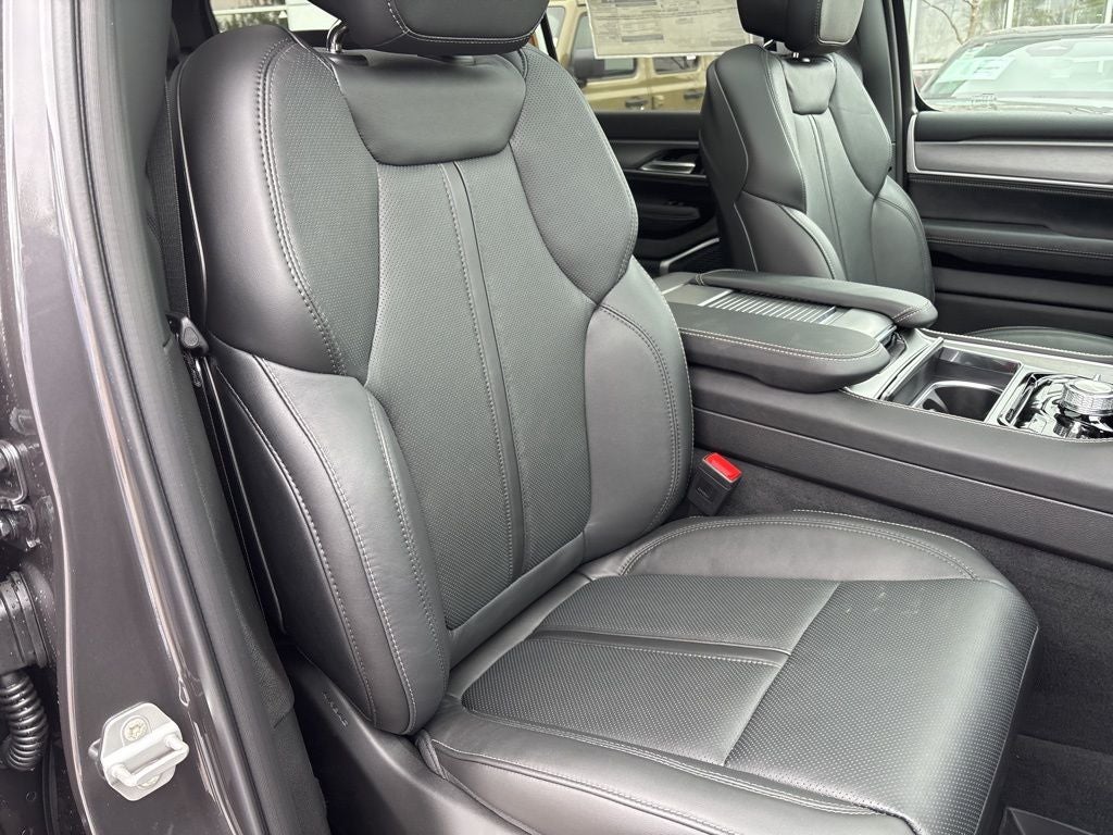 2026 Jeep Grand Wagoneer GRAND WAGONEER UPLAND 4X4