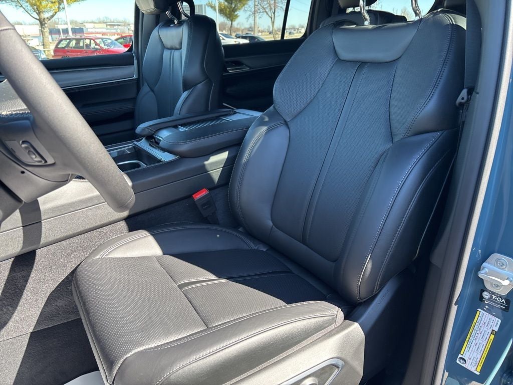 2026 Jeep Grand Wagoneer GRAND WAGONEER LIMITED ALTITUDE 4X4