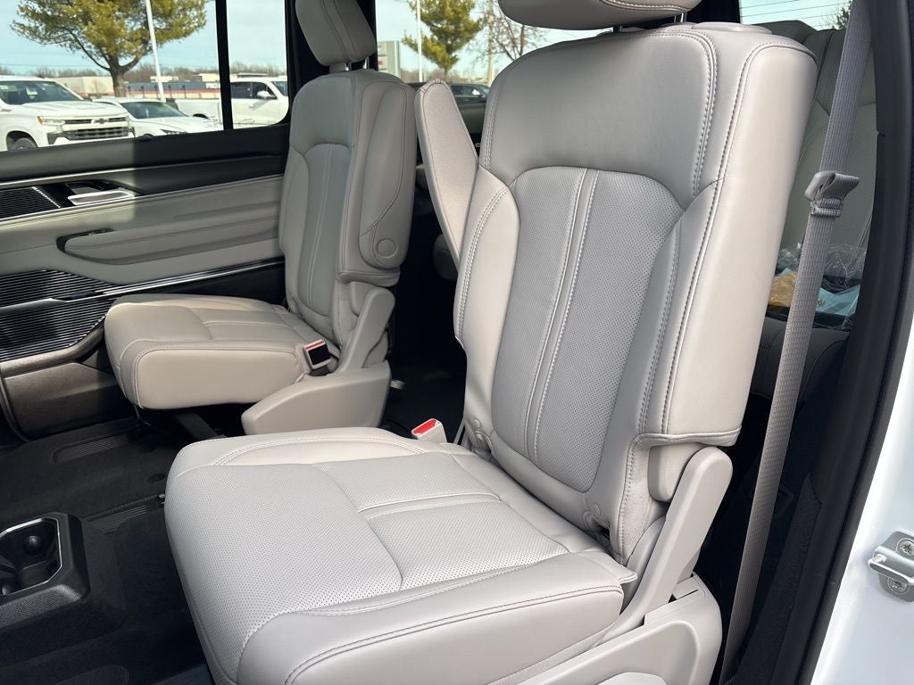 2026 Jeep Grand Wagoneer GRAND WAGONEER SUMMIT OBSIDIAN 4X4