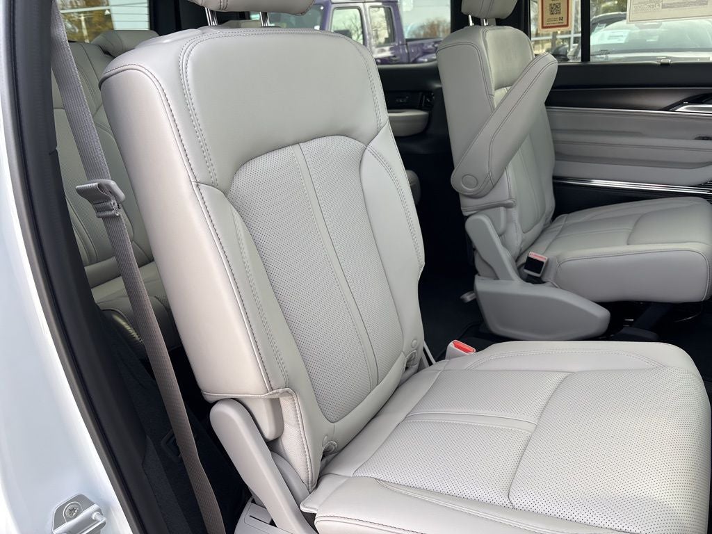 2026 Jeep Grand Wagoneer GRAND WAGONEER SUMMIT OBSIDIAN 4X4