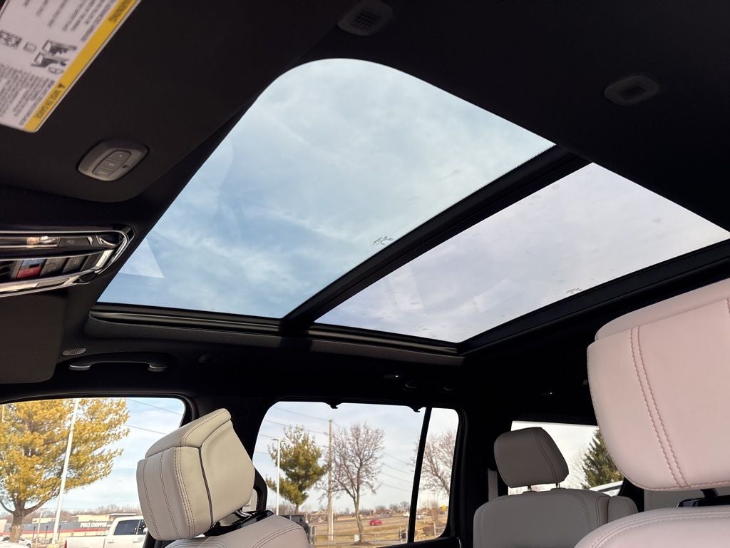 2026 Jeep Grand Wagoneer GRAND WAGONEER SUMMIT OBSIDIAN 4X4
