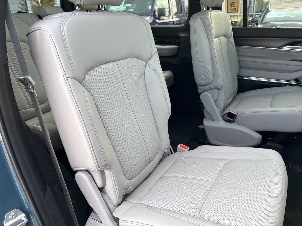 2026 Jeep Grand Wagoneer GRAND WAGONEER SUMMIT OBSIDIAN 4X4