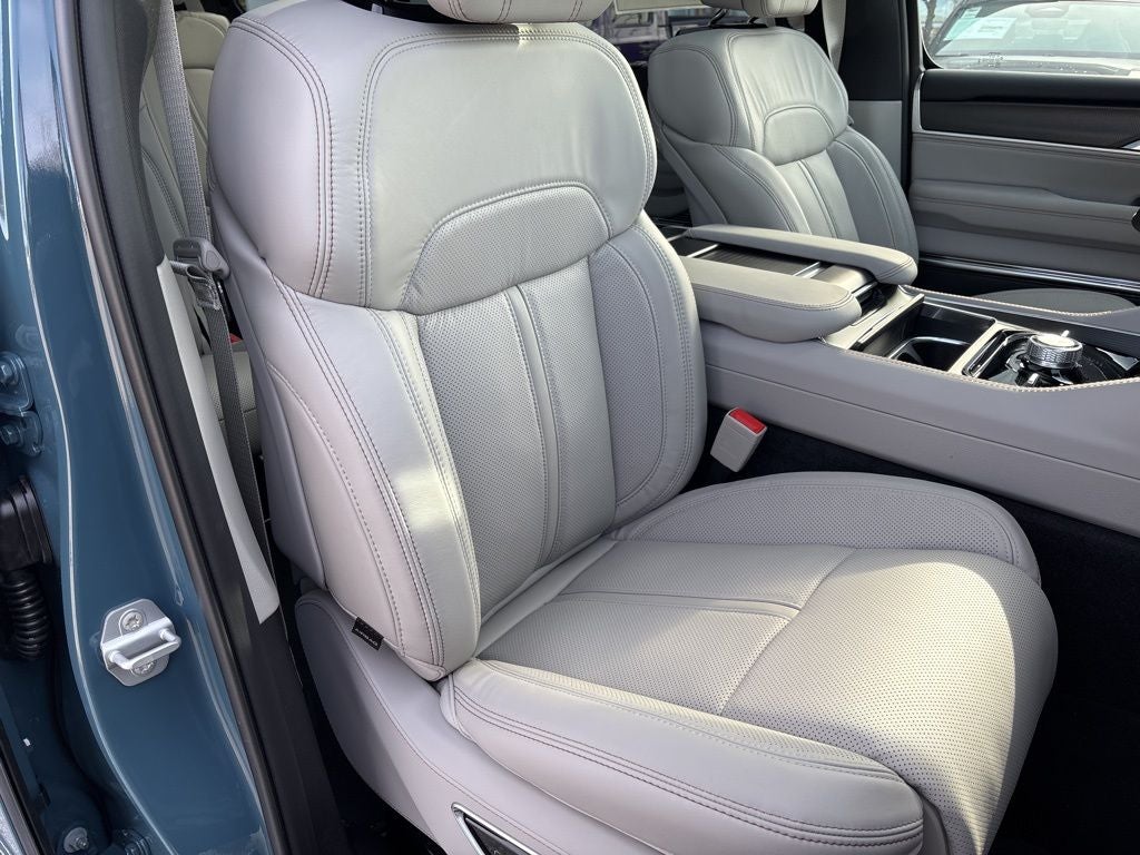 2026 Jeep Grand Wagoneer GRAND WAGONEER SUMMIT OBSIDIAN 4X4