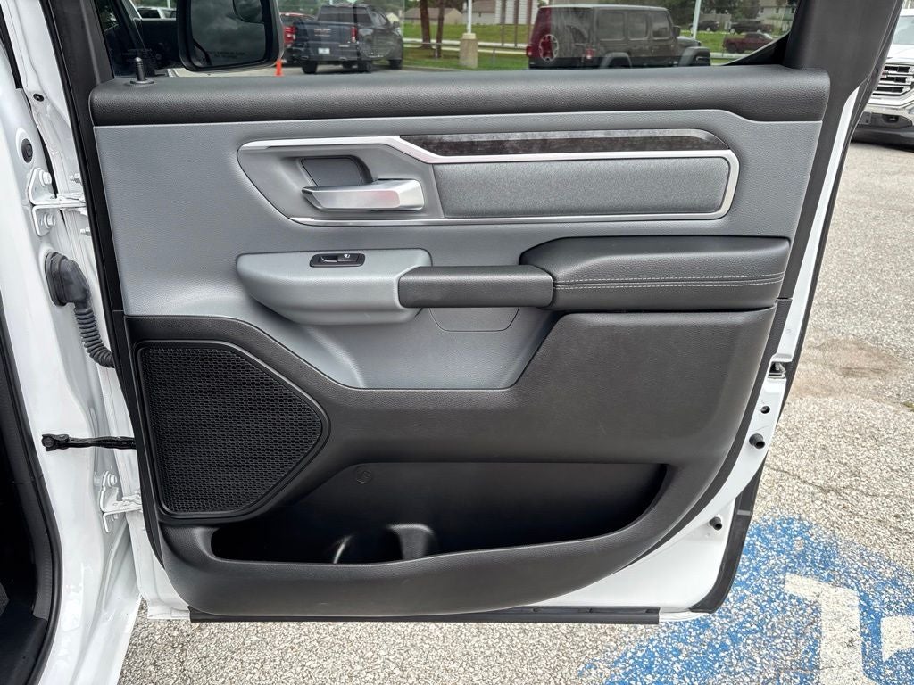 2023 RAM 1500 Big Horn Crew Cab 4x4 5'7' Box