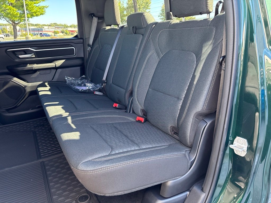 2027 RAM Ram 1500 RAM 1500 BIG HORN CREW CAB 4X4 5'7' BOX
