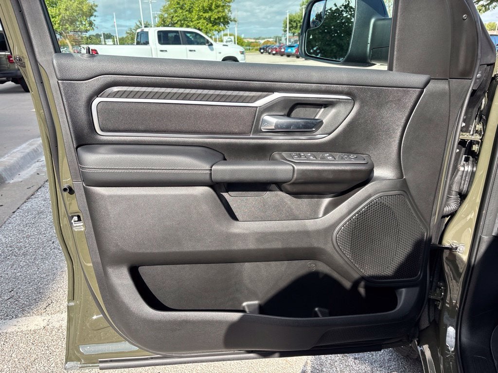 2027 RAM Ram 1500 RAM 1500 BIG HORN CREW CAB 4X4 5'7' BOX