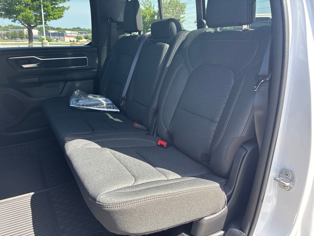 2027 RAM Ram 1500 RAM 1500 BIG HORN CREW CAB 4X4 5'7' BOX