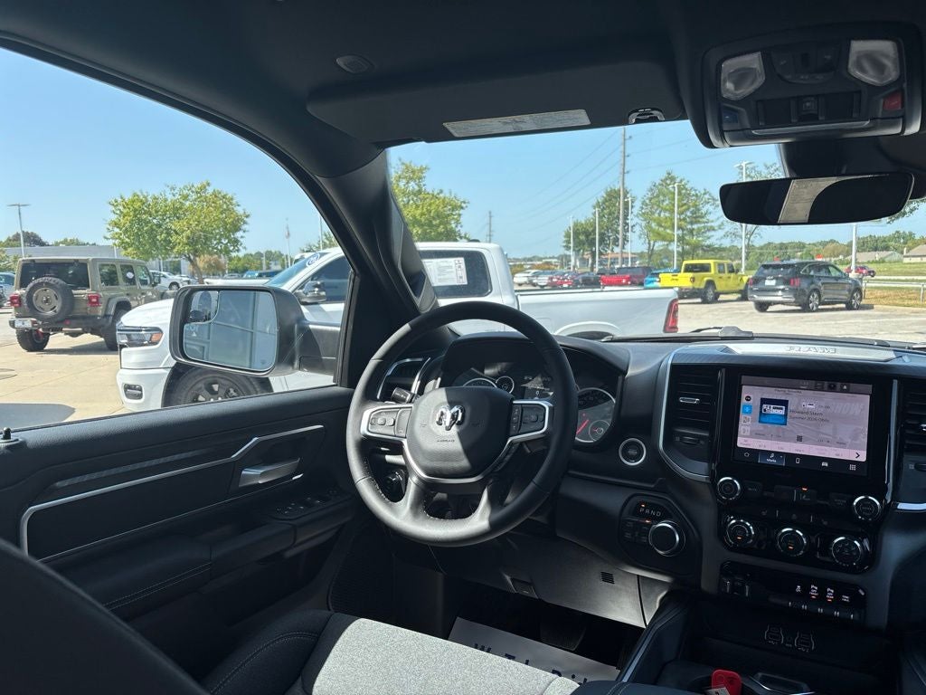 2027 RAM Ram 1500 RAM 1500 BIG HORN CREW CAB 4X4 5'7' BOX