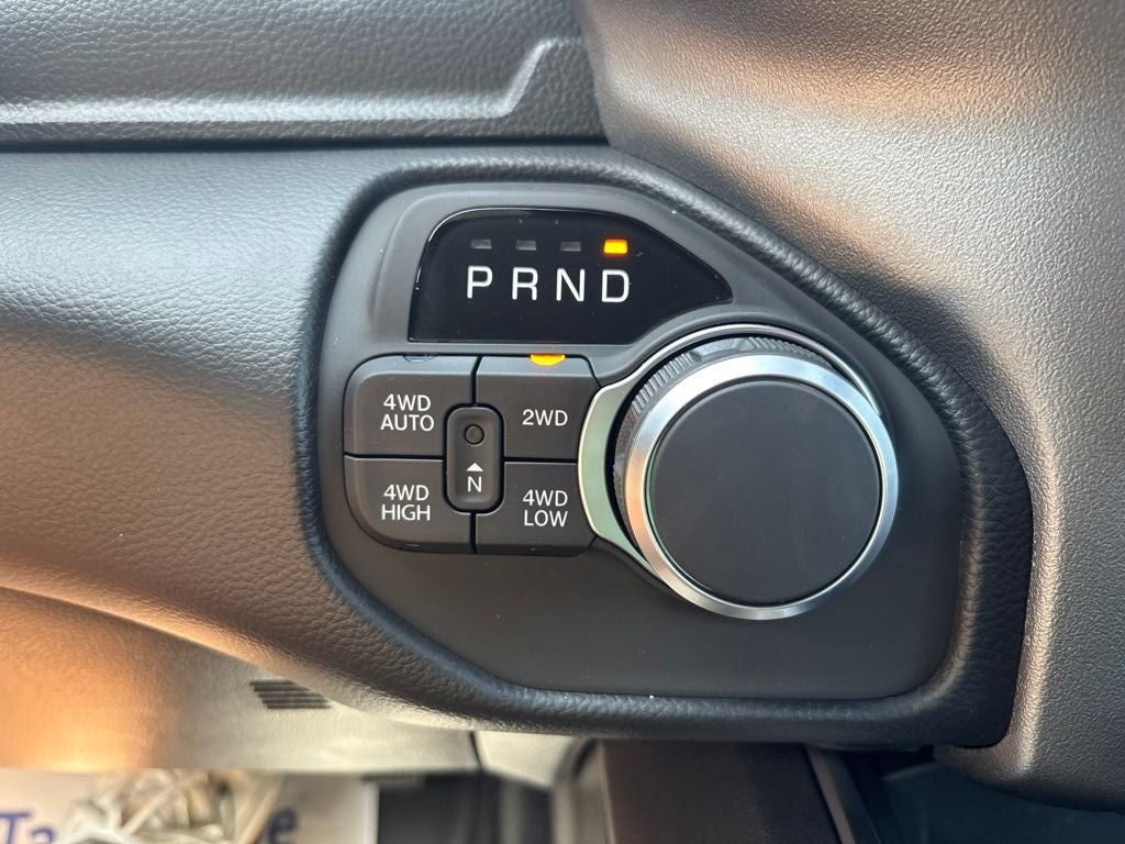 2027 RAM Ram 1500 RAM 1500 BIG HORN CREW CAB 4X4 5'7' BOX