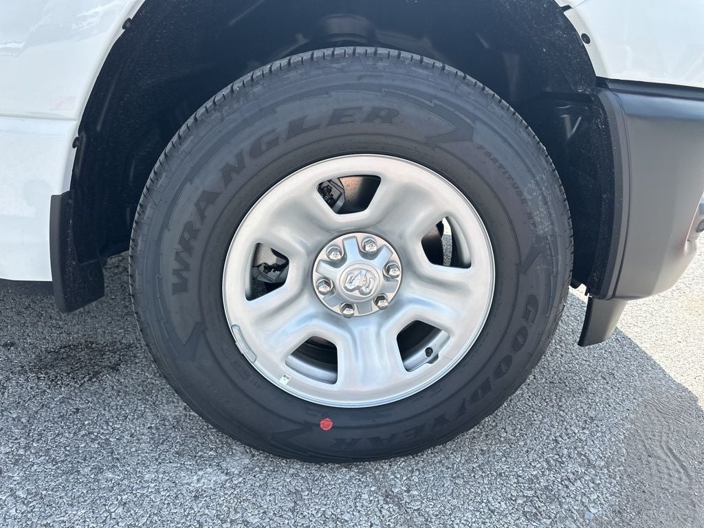 2026 RAM Ram 1500 RAM 1500 TRADESMAN CREW CAB 4X4 5'7' BOX