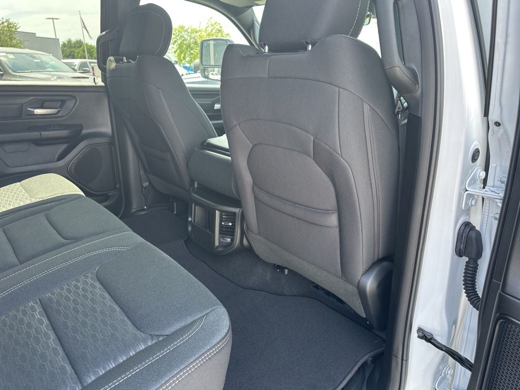 2026 RAM Ram 1500 RAM 1500 TRADESMAN CREW CAB 4X4 5'7' BOX