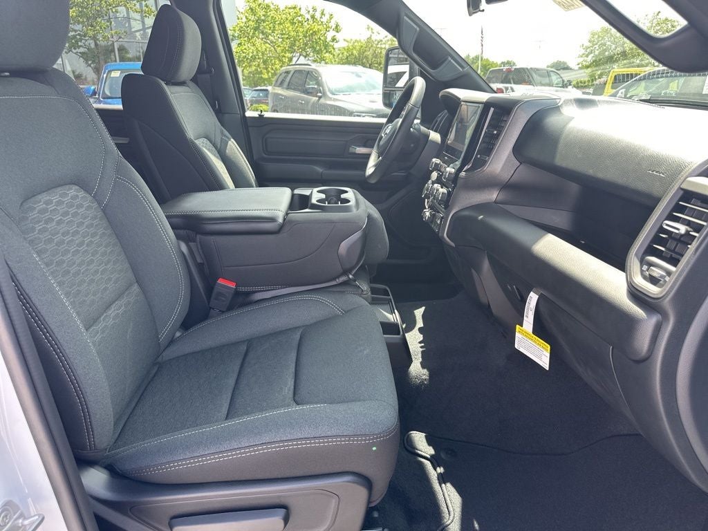 2026 RAM Ram 1500 RAM 1500 TRADESMAN CREW CAB 4X4 5'7' BOX