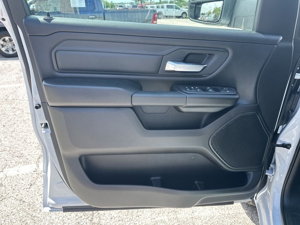 2026 RAM Ram 1500 RAM 1500 TRADESMAN CREW CAB 4X4 5'7' BOX