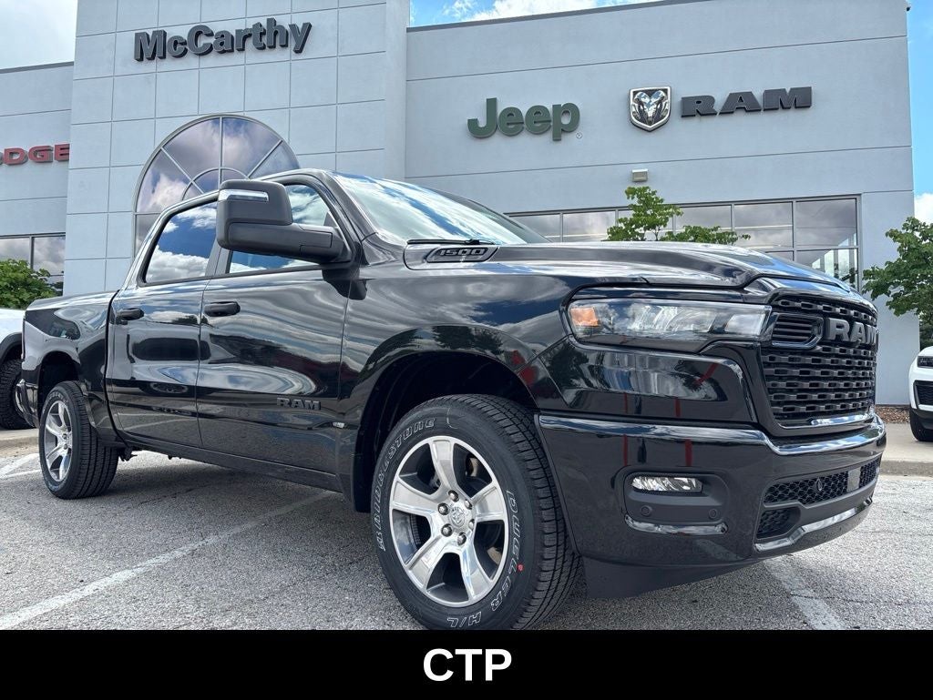 2026 RAM Ram 1500 RAM 1500 EXPRESS CREW CAB 4X4 5'7' BOX