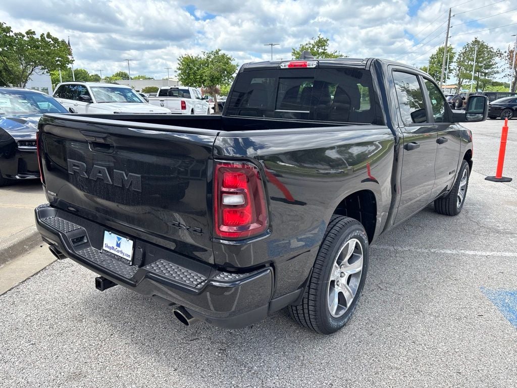 2026 RAM Ram 1500 RAM 1500 EXPRESS CREW CAB 4X4 5'7' BOX