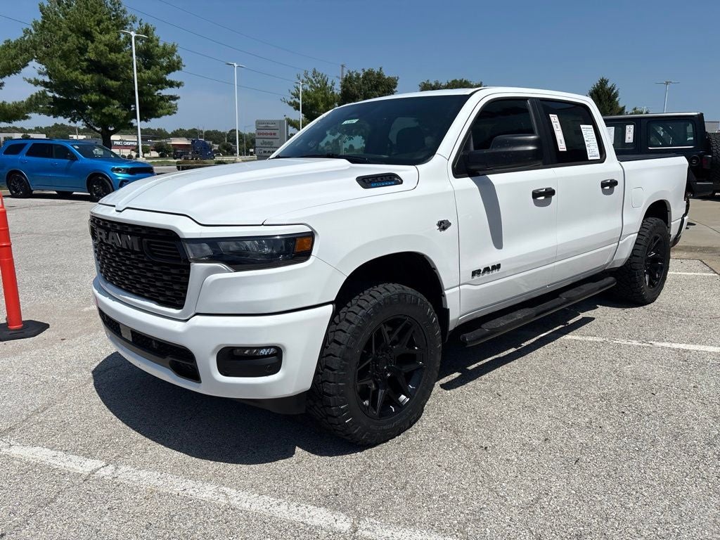 2026 RAM Ram 1500 RAM 1500 EXPRESS CREW CAB 4X4 5'7' BOX