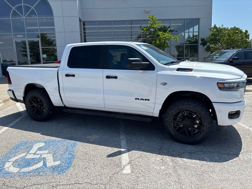 2026 RAM Ram 1500 RAM 1500 EXPRESS CREW CAB 4X4 5'7' BOX