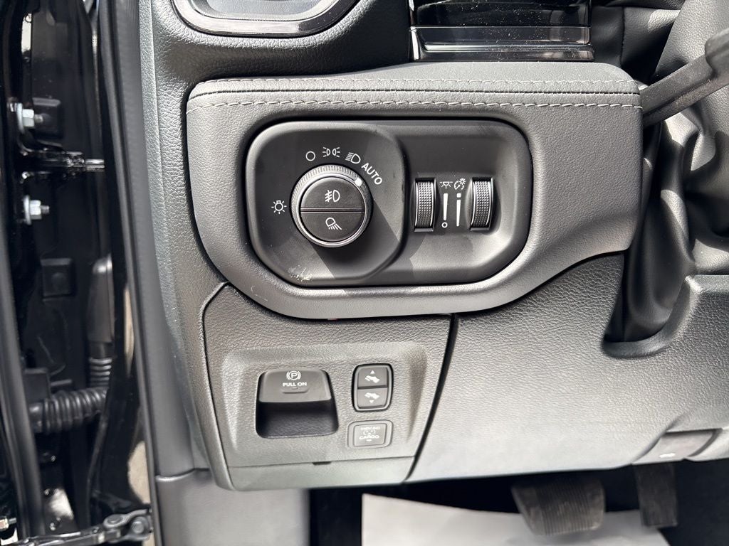 2026 RAM Ram 1500 RAM 1500 LIMITED CREW CAB 4X4 5'7' BOX