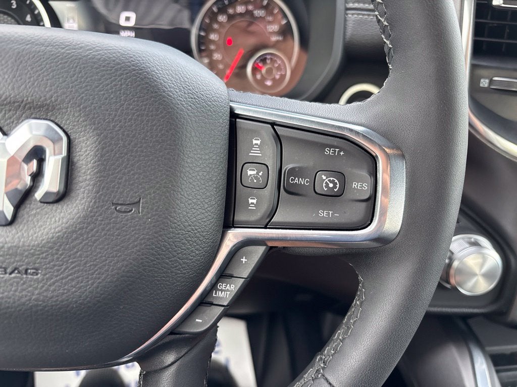 2026 RAM 1500 Laramie Crew Cab 4x4 5'7' Box