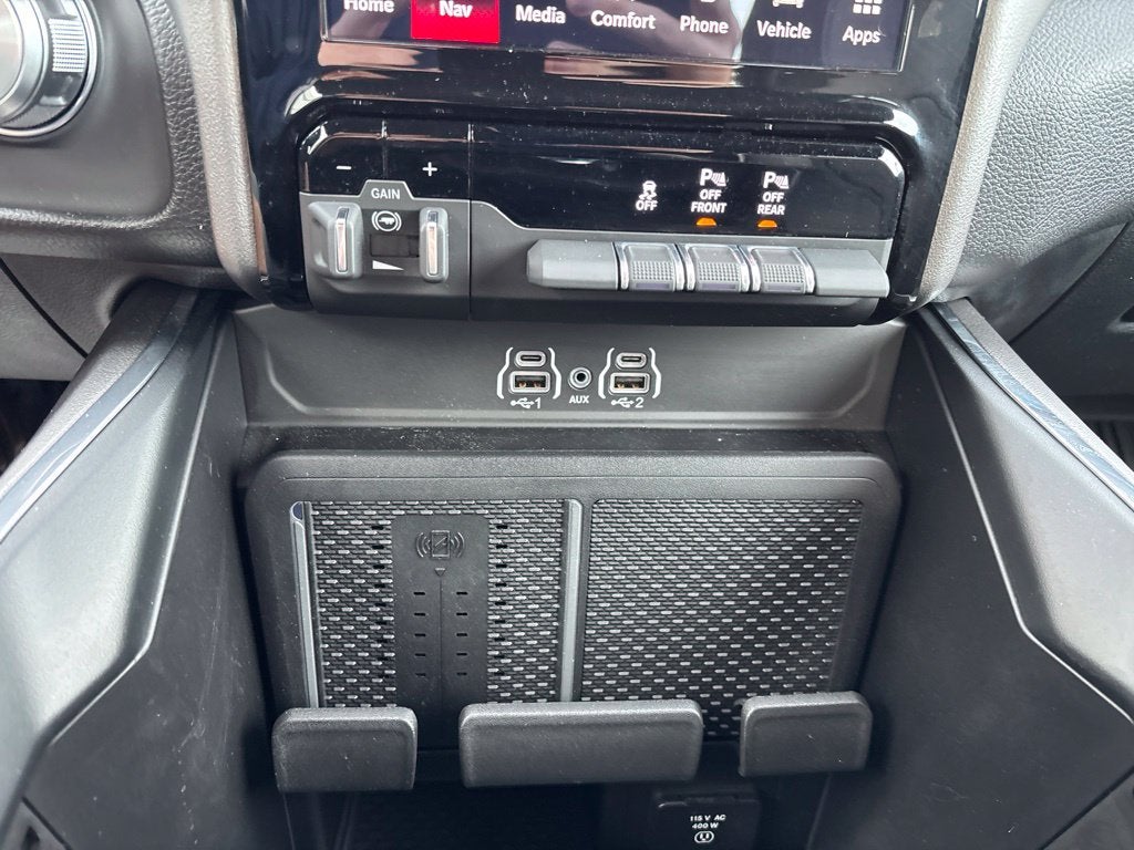 2026 RAM 1500 Laramie Crew Cab 4x4 5'7' Box