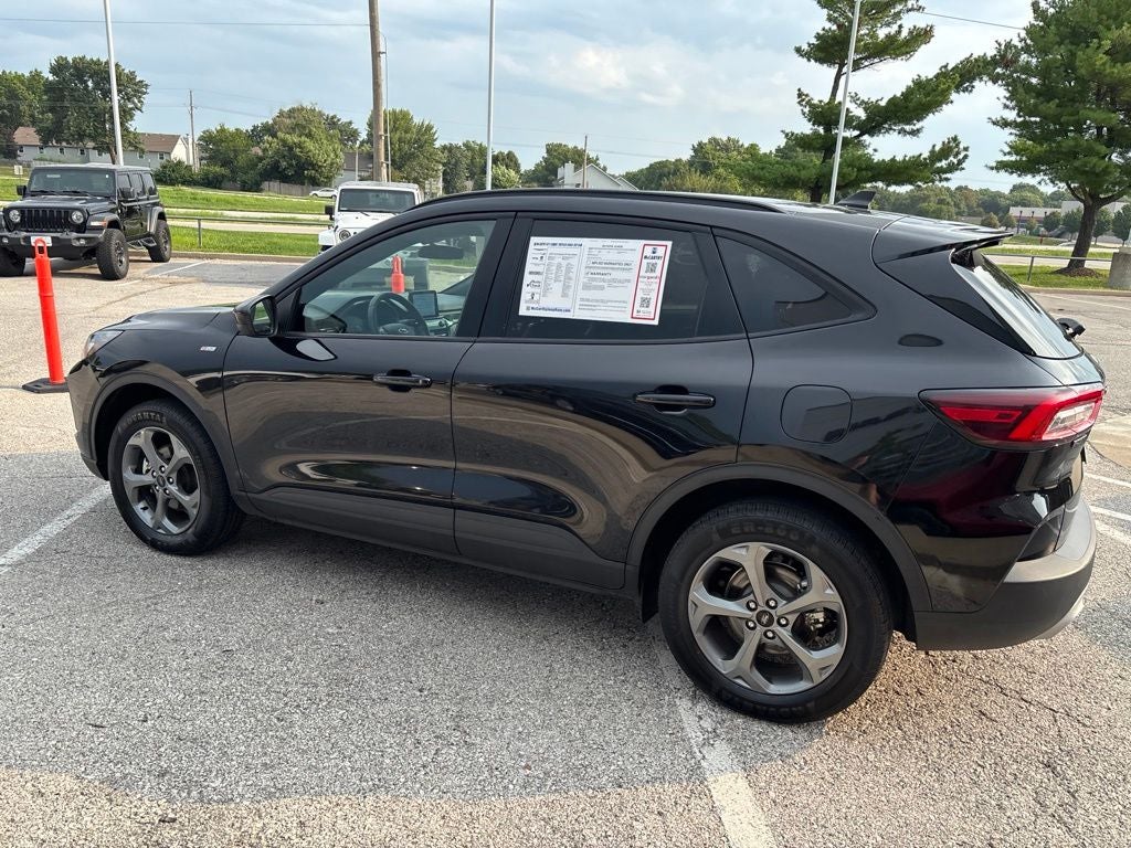 2025 Ford Escape ST-Line Select