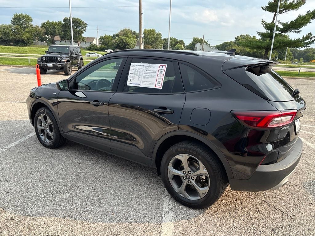 2025 Ford Escape ST-Line Select