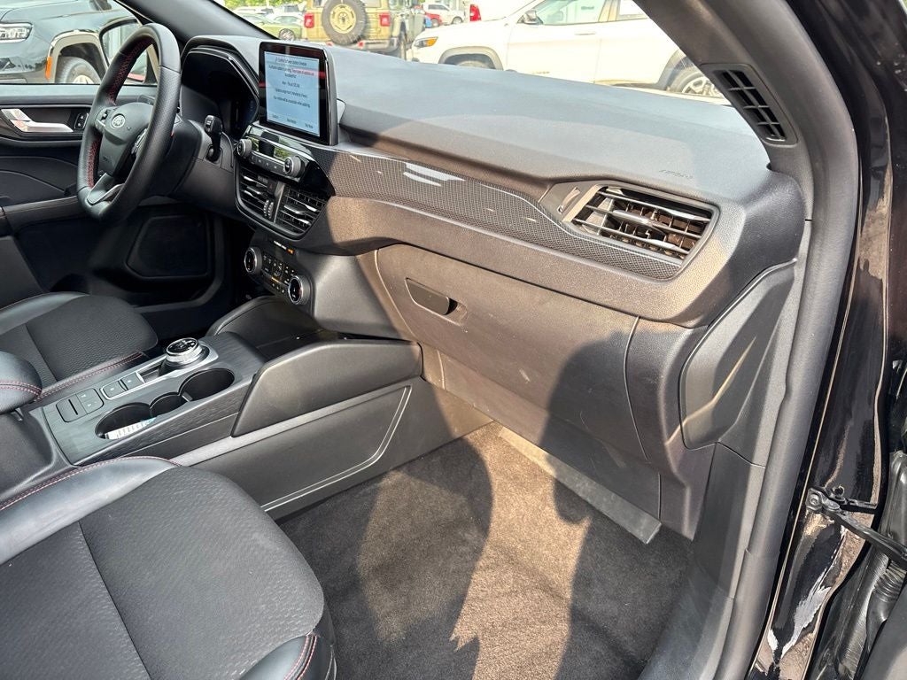 2025 Ford Escape ST-Line Select