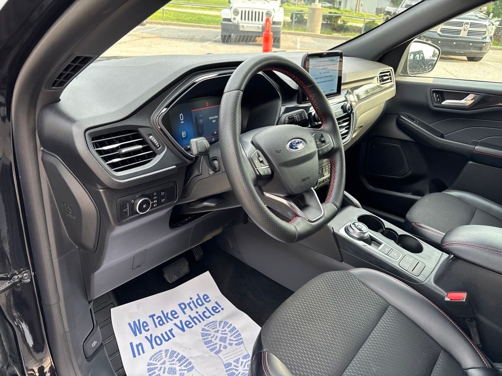 2025 Ford Escape ST-Line Select