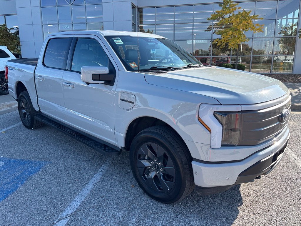 2023 Ford F-150 Lightning LARIAT