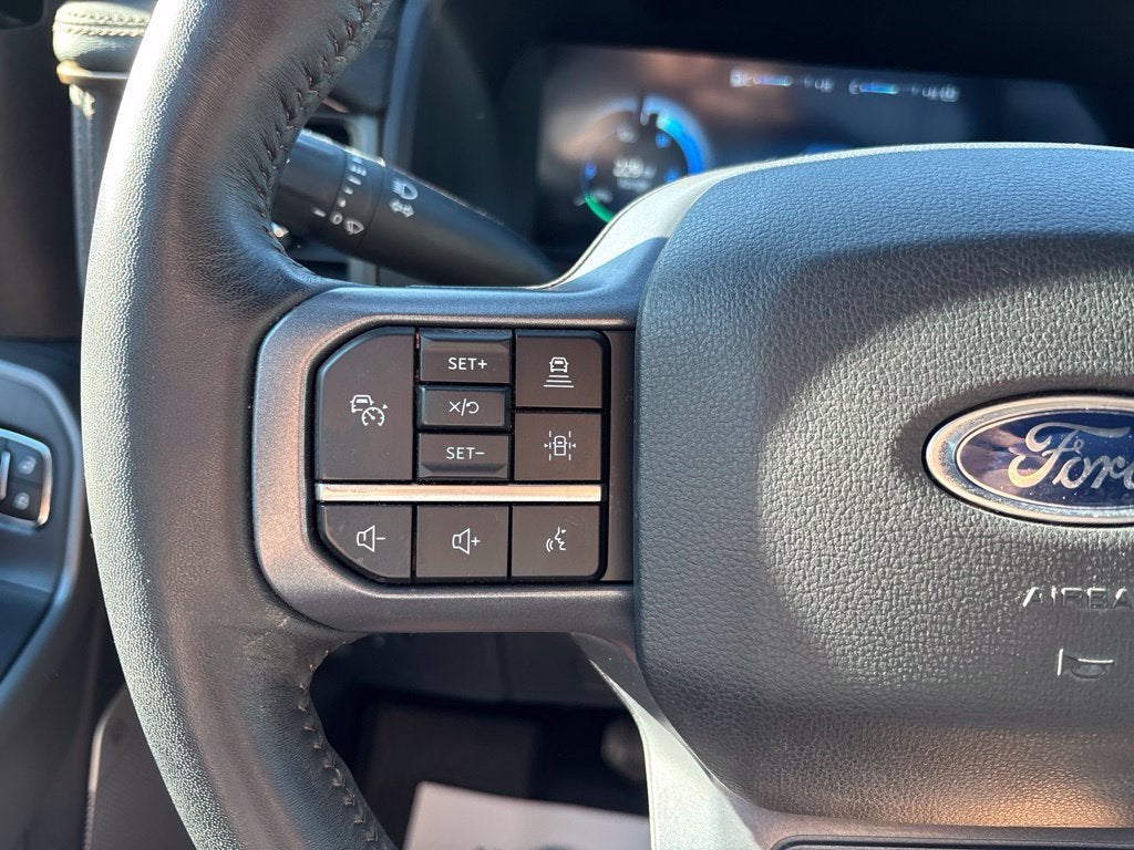 2023 Ford F-150 Lightning LARIAT