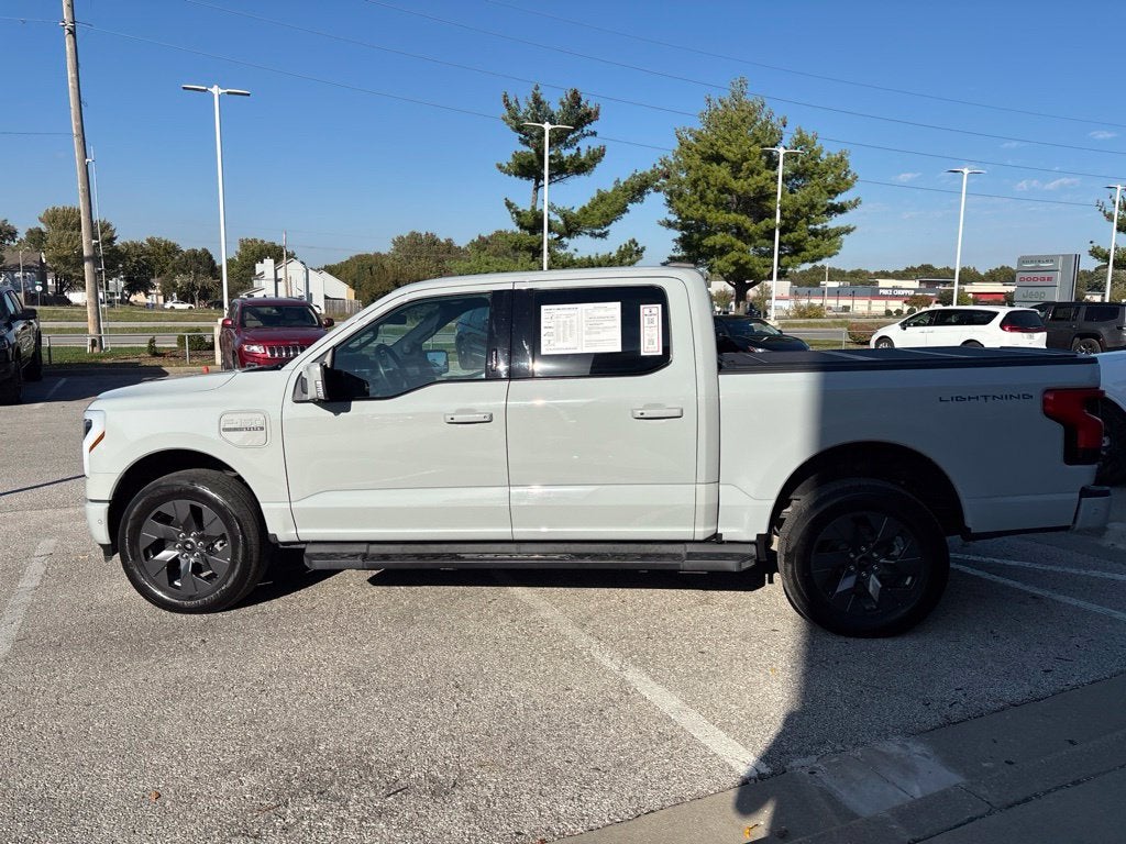 2023 Ford F-150 Lightning LARIAT