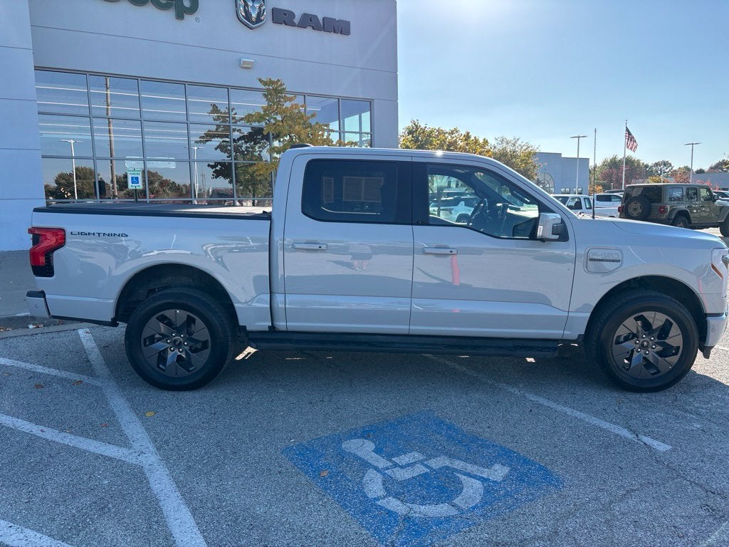 2023 Ford F-150 Lightning LARIAT