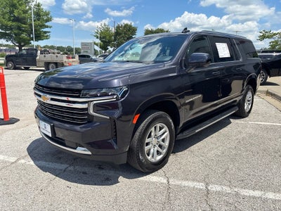 2024 Chevrolet Suburban 4WD LT