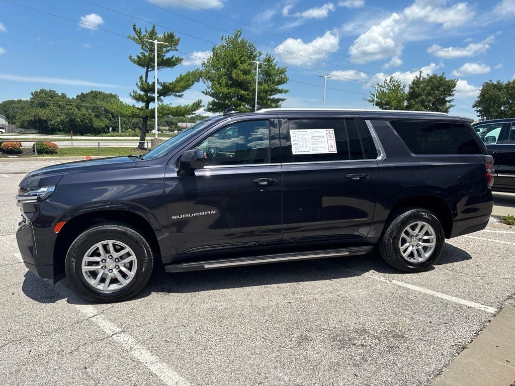 2024 Chevrolet Suburban 4WD LT