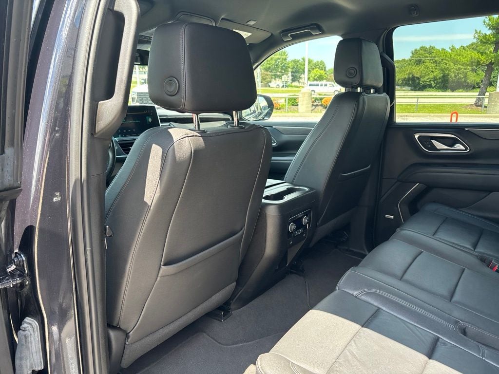 2024 Chevrolet Suburban 4WD LT