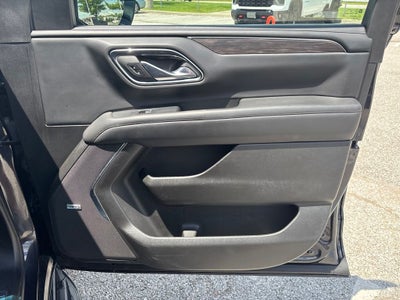 2024 Chevrolet Suburban 4WD LT