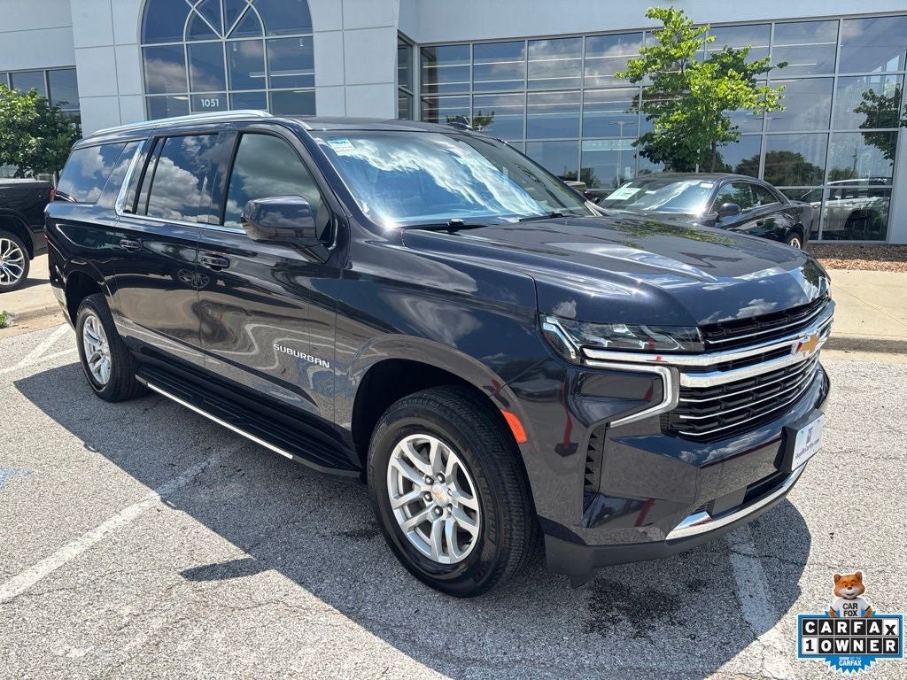 2024 Chevrolet Suburban 4WD LT