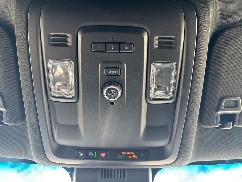 2024 Chevrolet Suburban 4WD LT