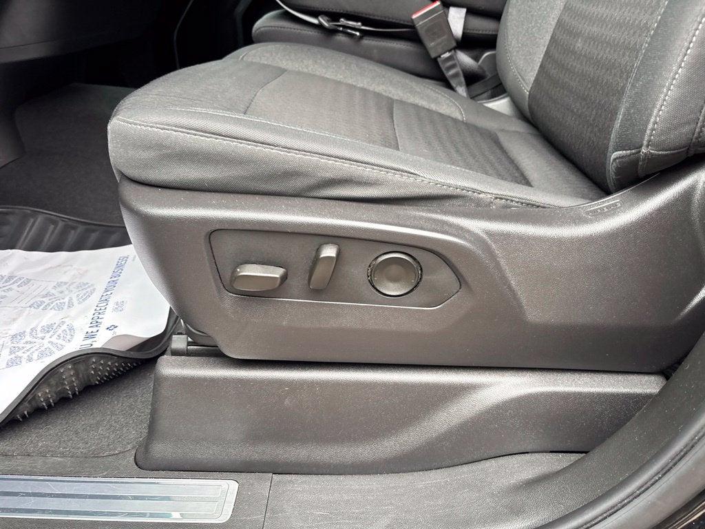 2024 GMC Sierra 1500 4WD Crew Cab Short Box Elevation with 3VL