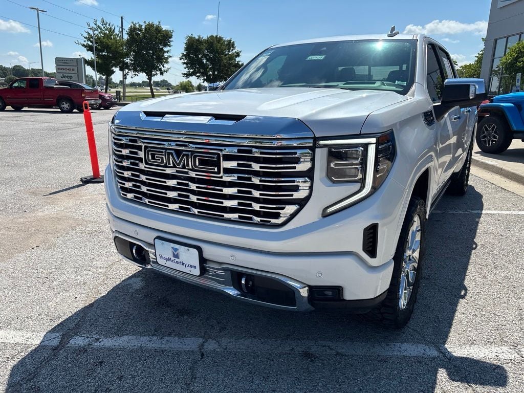 2023 GMC Sierra 1500 4WD Crew Cab Short Box Denali